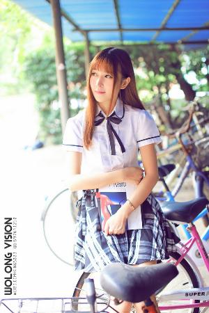 春潮烂漫海棠红